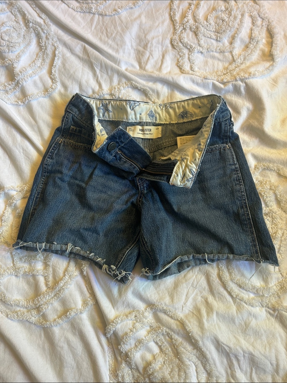 Hollister Dark Wash Denim Frayed Hem Shorts